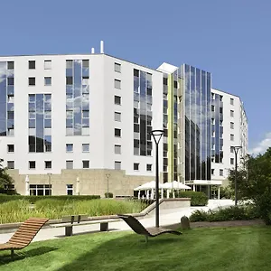 Novina Suedwestpark Hotel